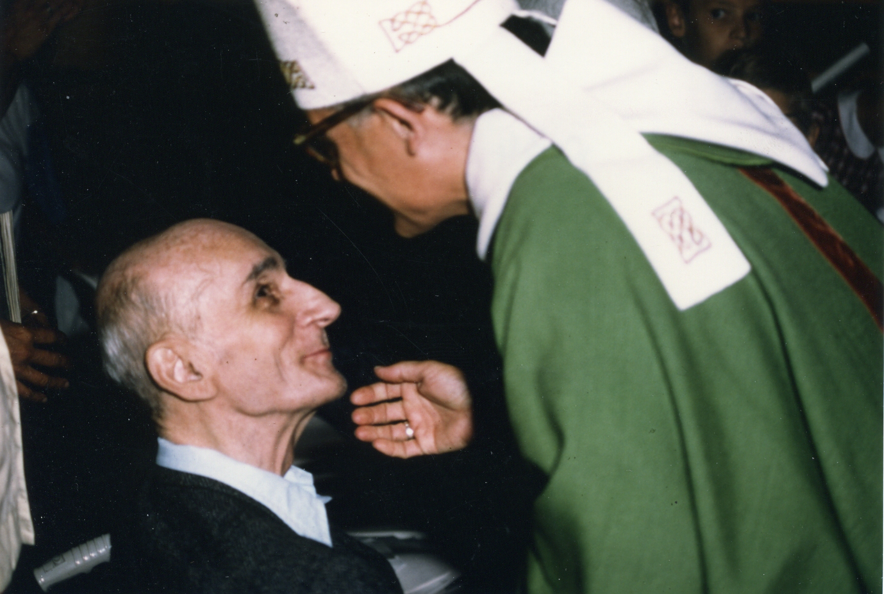 Retour à Dieu de Mgr Albert-Marie de Monléon Albert-Marie de Monléon et Pierre Goursat, rencontre communautaire 1990