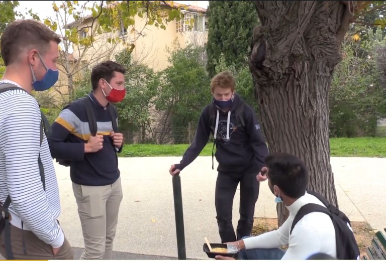 Emmanuel Campus, l’évangélisation des étudiants par des étudiants ! Aix evangelisation discusion avec un jeune face de lettres