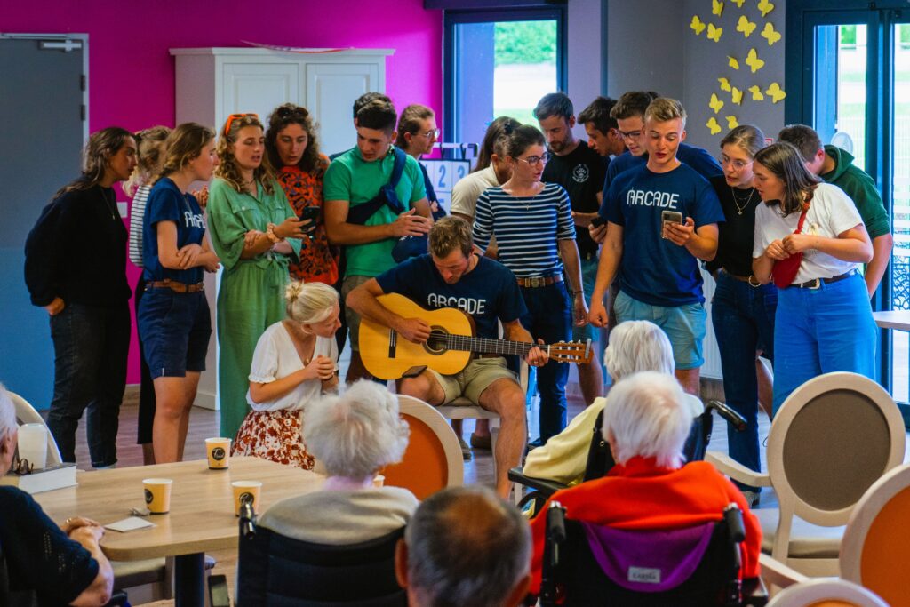 Arcade : des jeunes au service de la restauration de patrimoine et du lien social Lien social Fort de la Pointe 2023