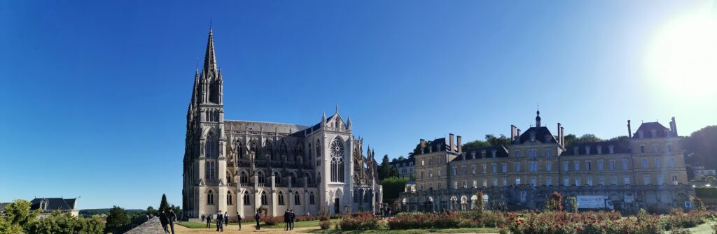 CNotre Dame de Montligeon 20190621 085553